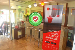  RedDoorz near SM Puerto Princesa  Пуэрто-Принсеса